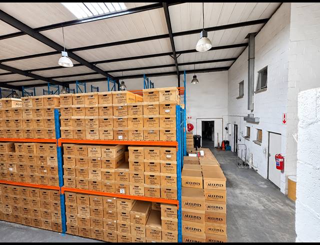 423M² INDUSTRIAL YARD TO LET IN STIKLAND INDUSTRIAL
